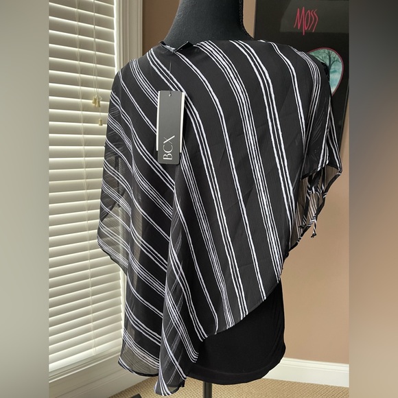 BCX Top with Black White Stripe Overlay NWT - Picture 4 of 10